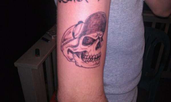 Skull w/ Fitted tattoo