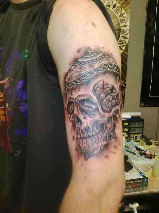 black and grey skull tattoo