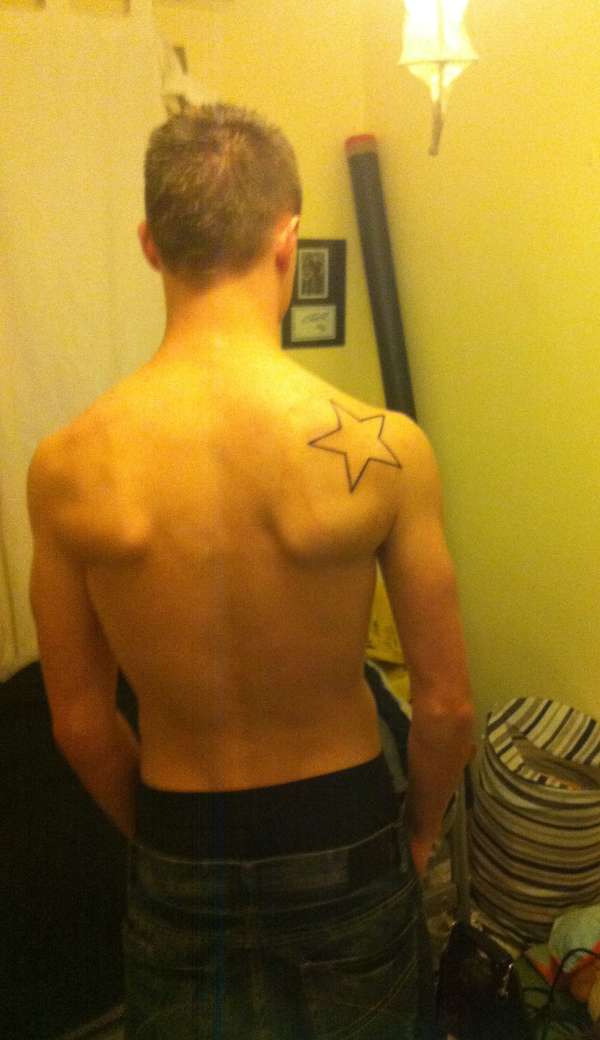 tattoo stars on shoulders