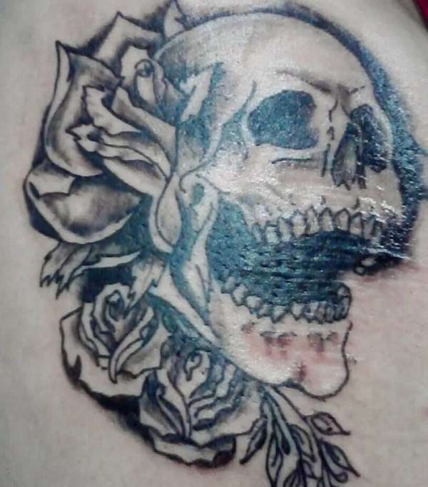 Skull and Roses tattoo