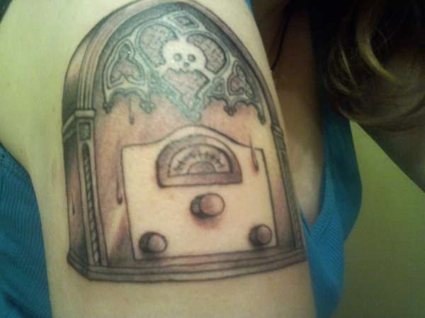 Alk3 'Radio' tattoo