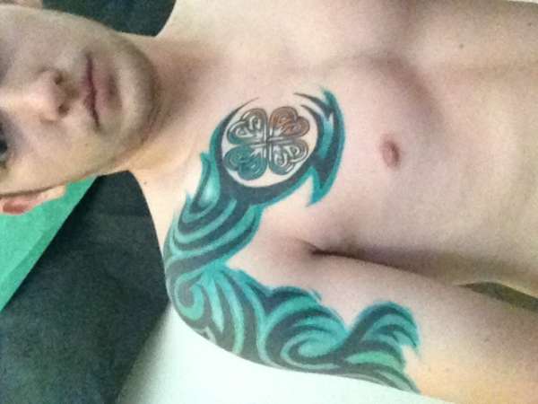 Keltic knot with tribal tattoo