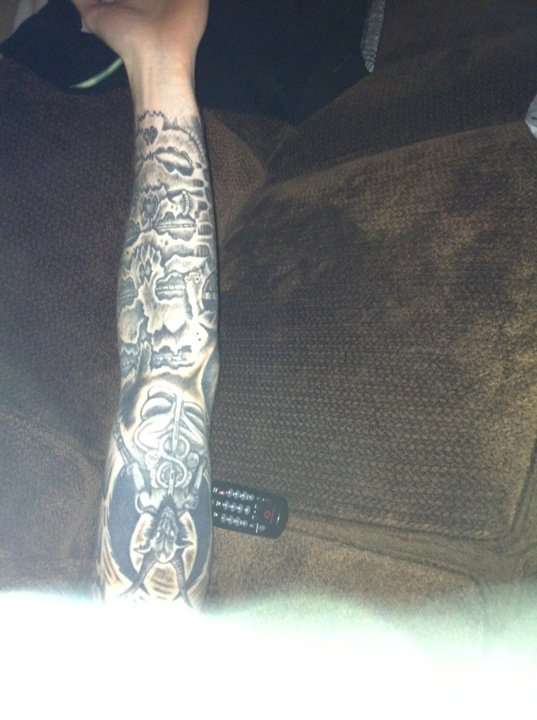 arm sleeve tattoo