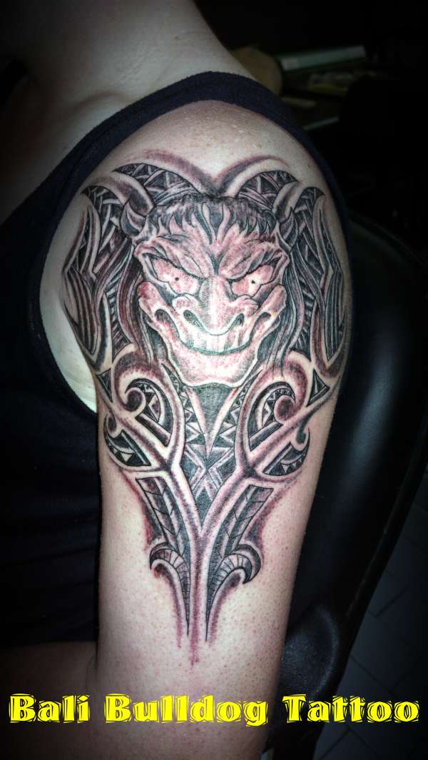 maori n mask tattoo