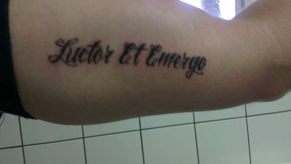 Luctor Et Emergo tattoo