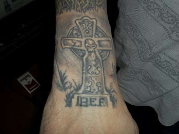 moms tombstone tattoo