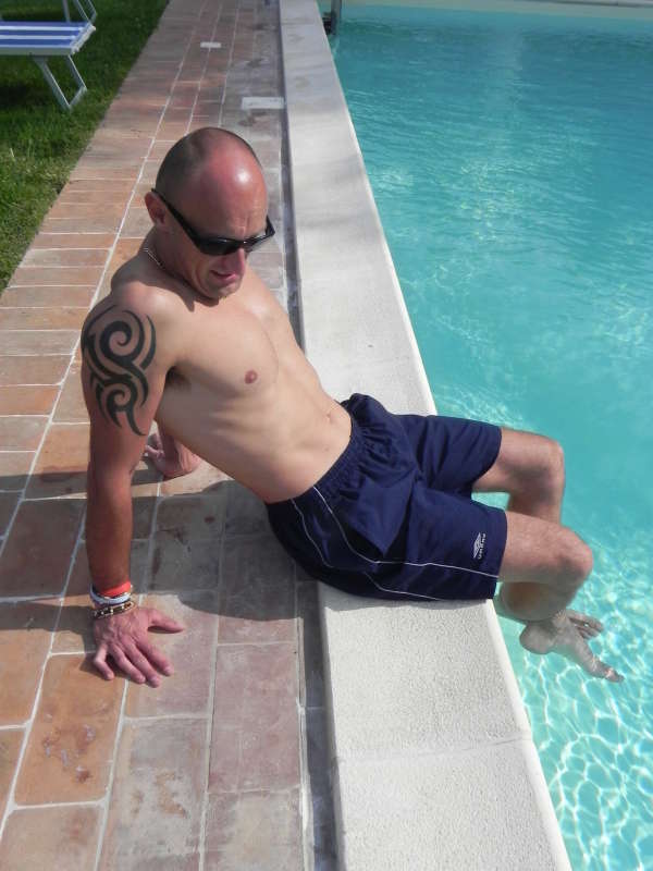 poser tattoo