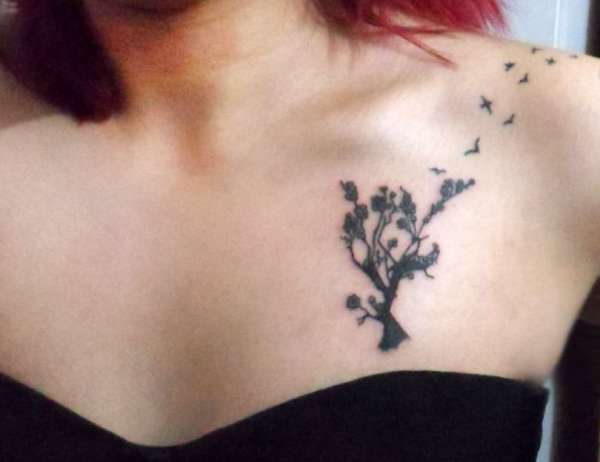 Tree and birds on shoulder tattoo