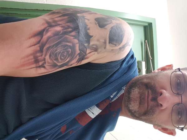 Skull tattoo tattoo
