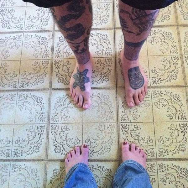 Feet vs Feet tattoo