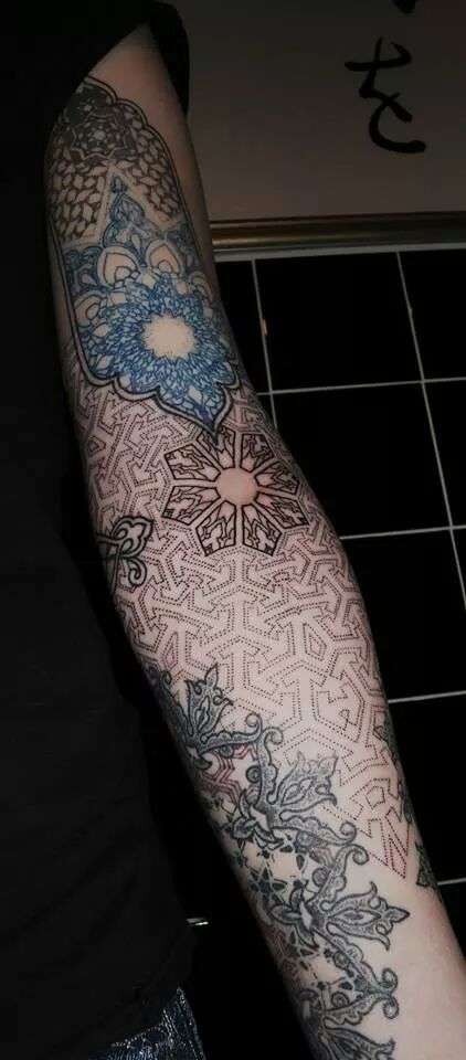 geomtery tattoo tattoo