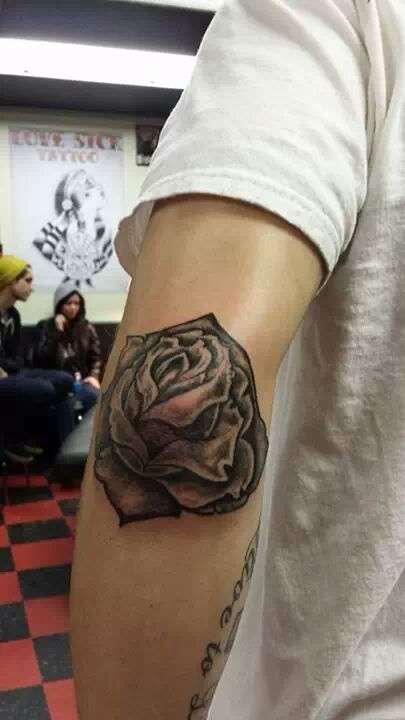 rose tattoo
