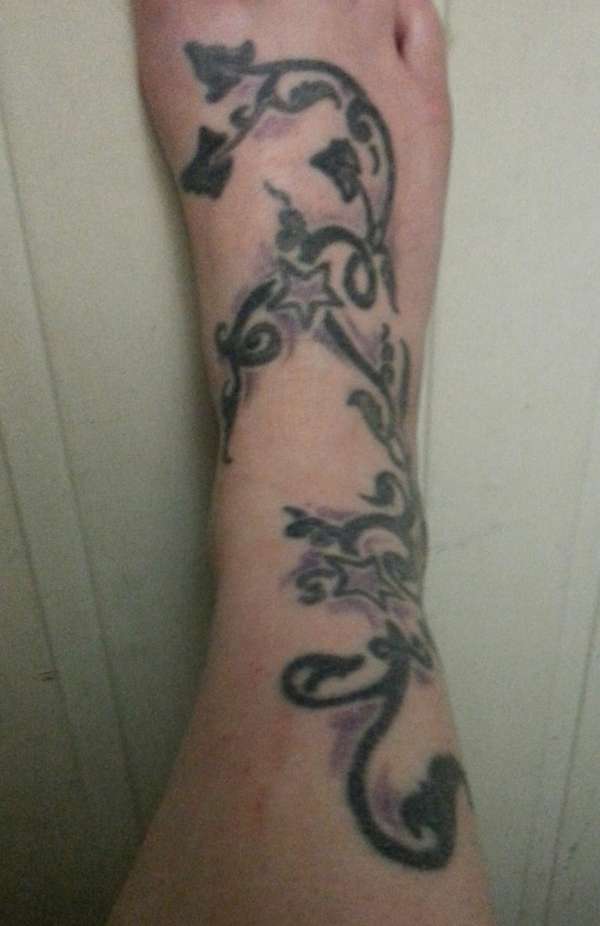 ivy star foot tattoo