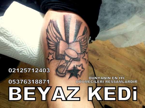 Kutsal Kitap dovmesi tattoo