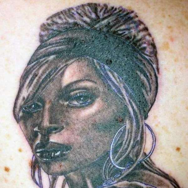 Mary J. Blidge tattoo