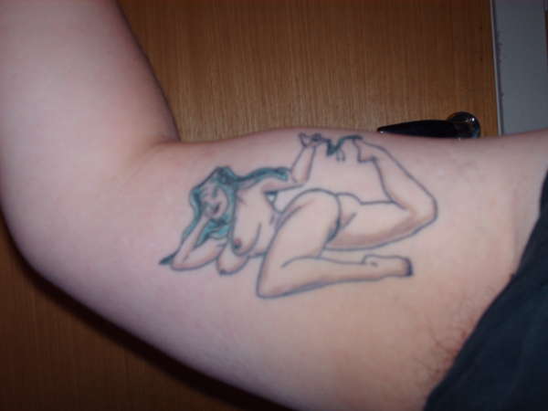 nud girl tattoo