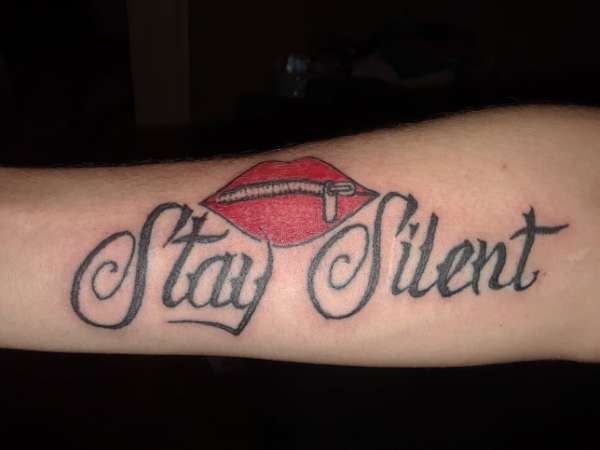 stay silent lips tattoo by santa clause!!!!! tattoo