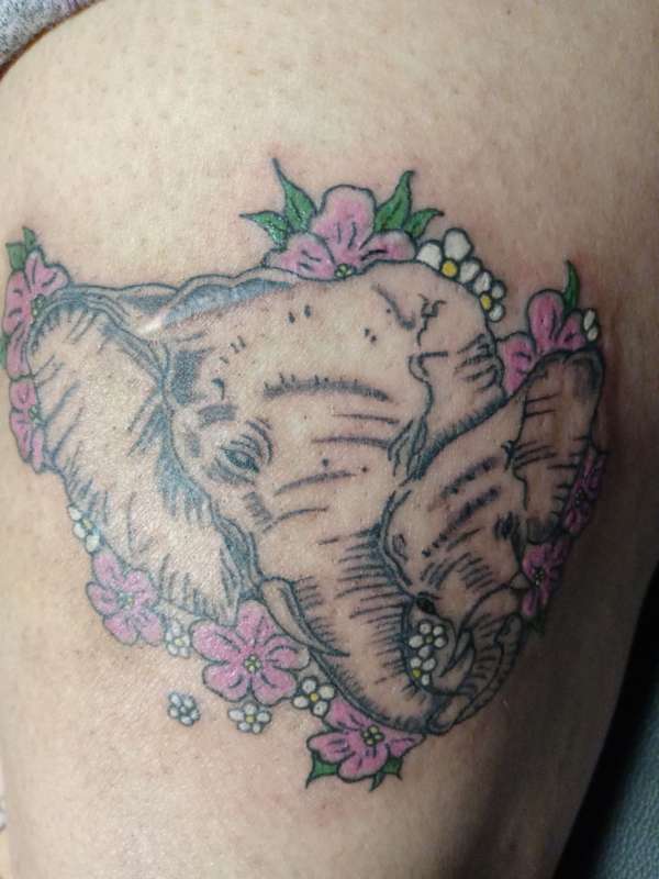 mother and daughter elephant tatt by santa clause!!!!!! tattoo