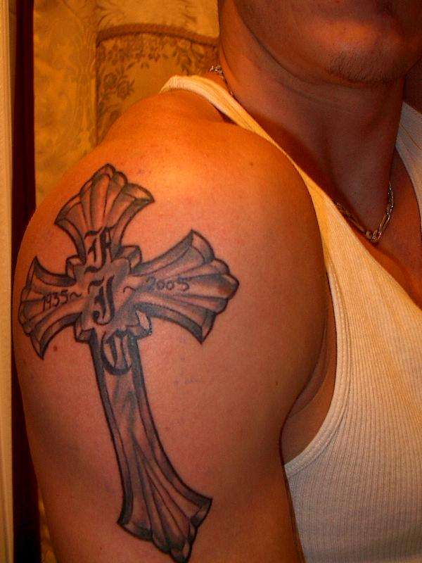 cross tattoo
