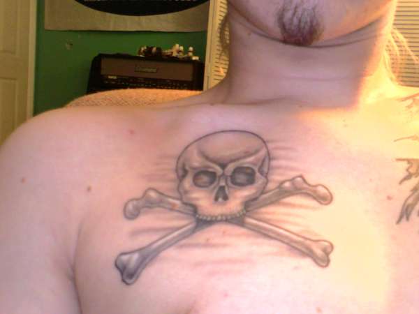 skull&crossbones tattoo