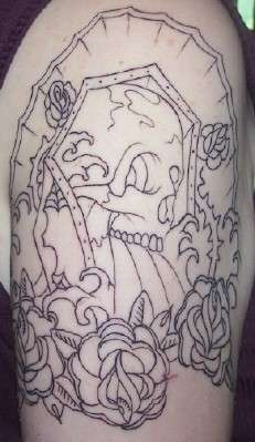 SKULL & ROSES tattoo