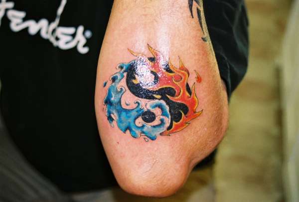 yin- yang tattoo