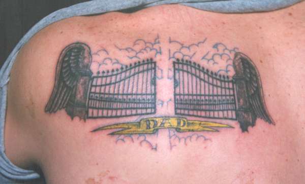 Hevans Gates tattoo