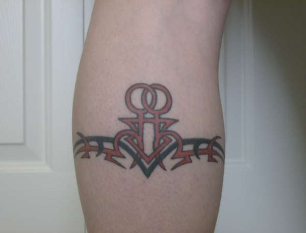 female tribal tattoo