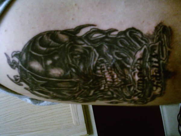 coverup of 3&half inch scar tattoo
