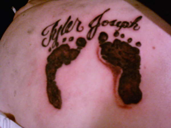 feet print tattoo