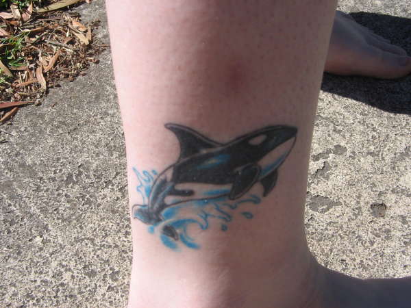 killer whale tattoo tattoo