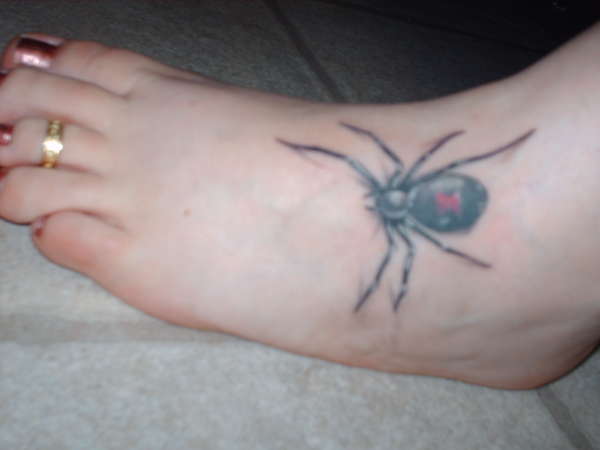 7 legged spider tattoo