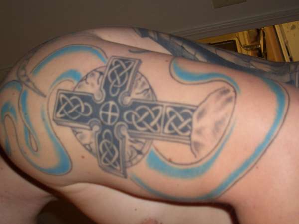 Celtic Cros tattoo