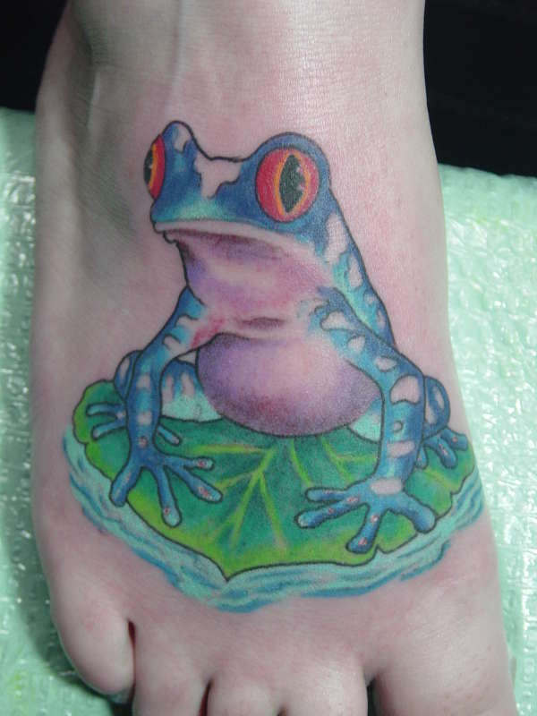 frog on foot tattoo