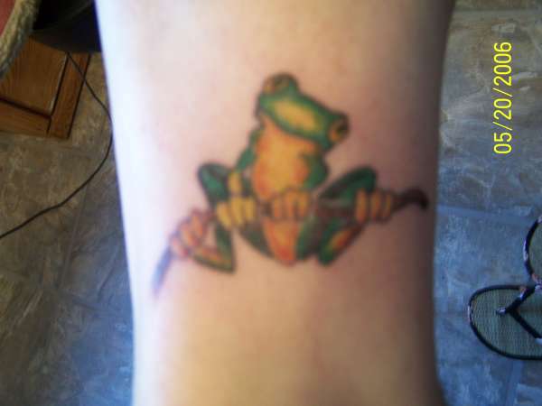 Tree frog tattoo
