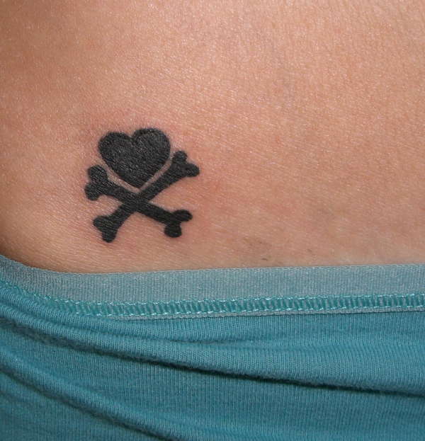 heart and crossbones tattoo