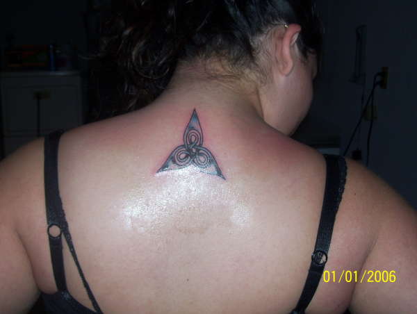 nenas trinity knot tattoo