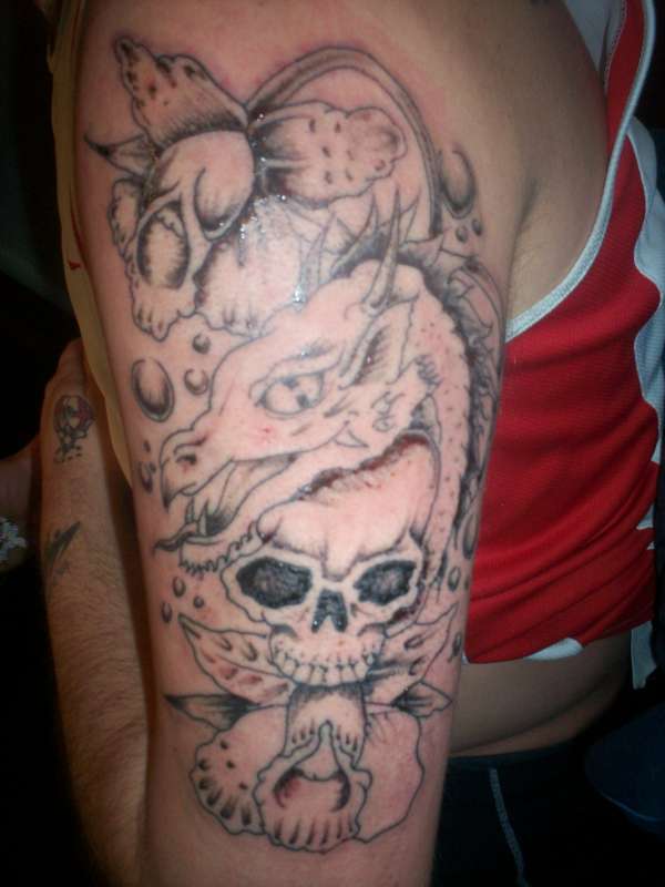 black/grey dragon tattoo