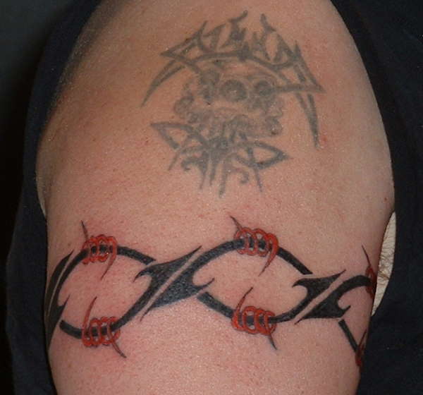Freehand Barbed Razorwire Band tattoo