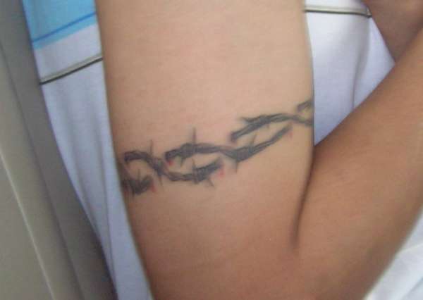 barb wire tattoo