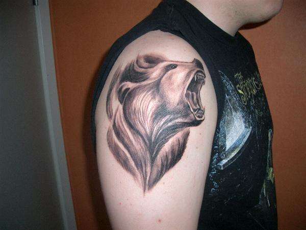 Roaring Bear tattoo