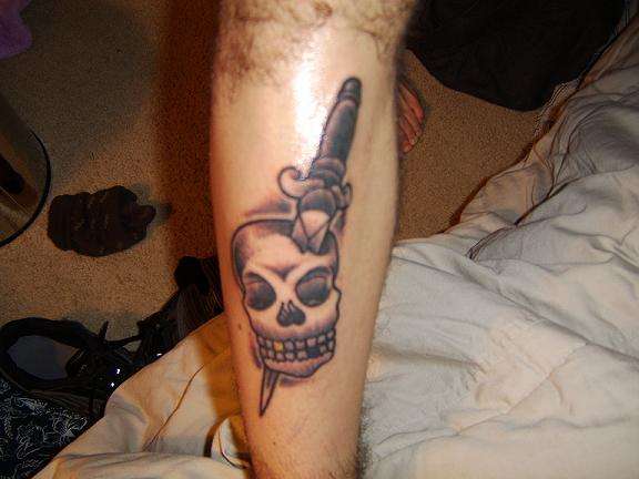 Old School Skull & Dagger tattoo