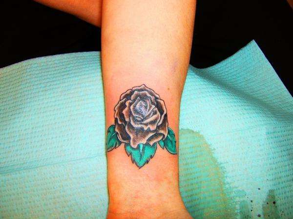 Flower crap tattoo