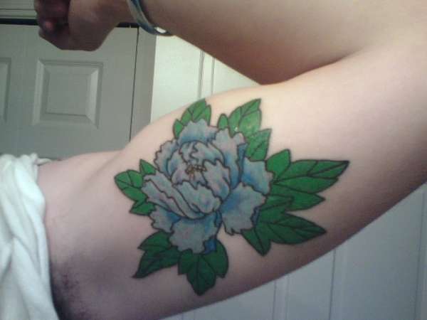 mum w/ color tattoo