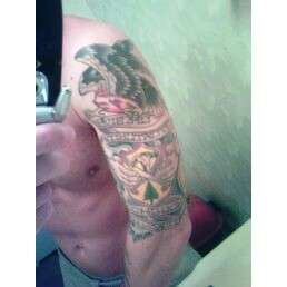 Upper arm sleve tattoo