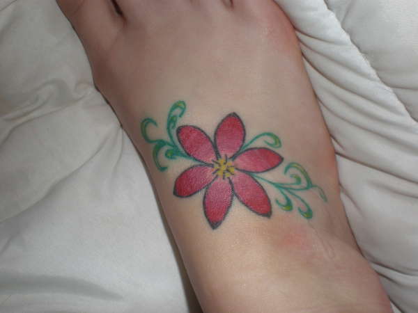 flower onfoot tattoo