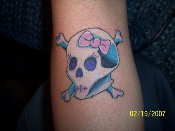 lili skull tattoo