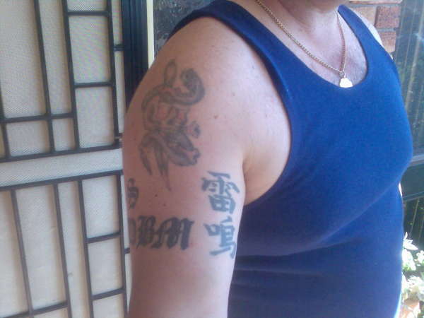 skull n crossbones tattoo