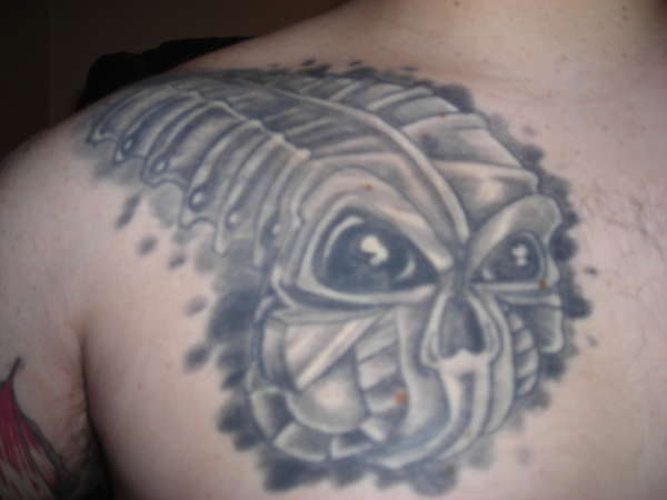organic skull tattoo