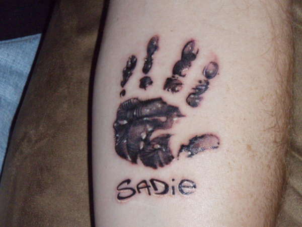 my daughters hand tattoo